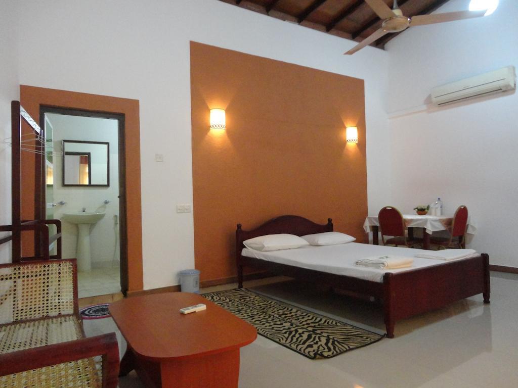 Green Land Guest House Pinnawala  Room photo